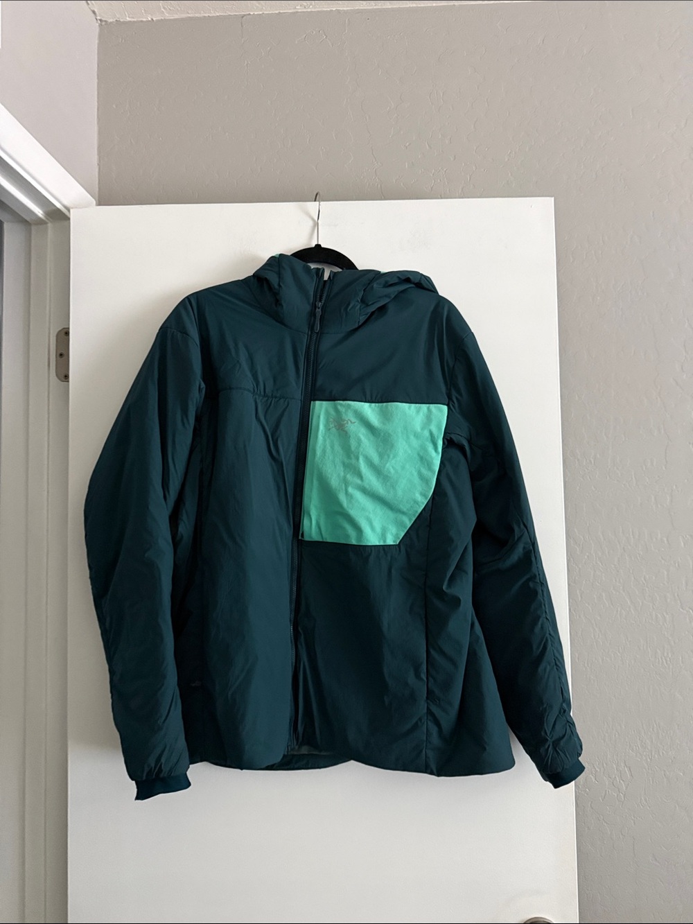 Arcteryx Proton LT Insulated Hoodie - Picture 2 of 5